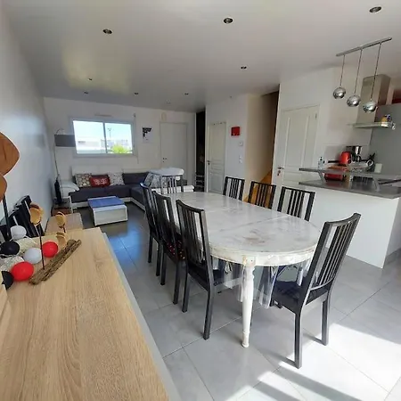 度假居 Maison Lumineuse, Quartier Calme, Proche Mer, 8 Personnes Santec